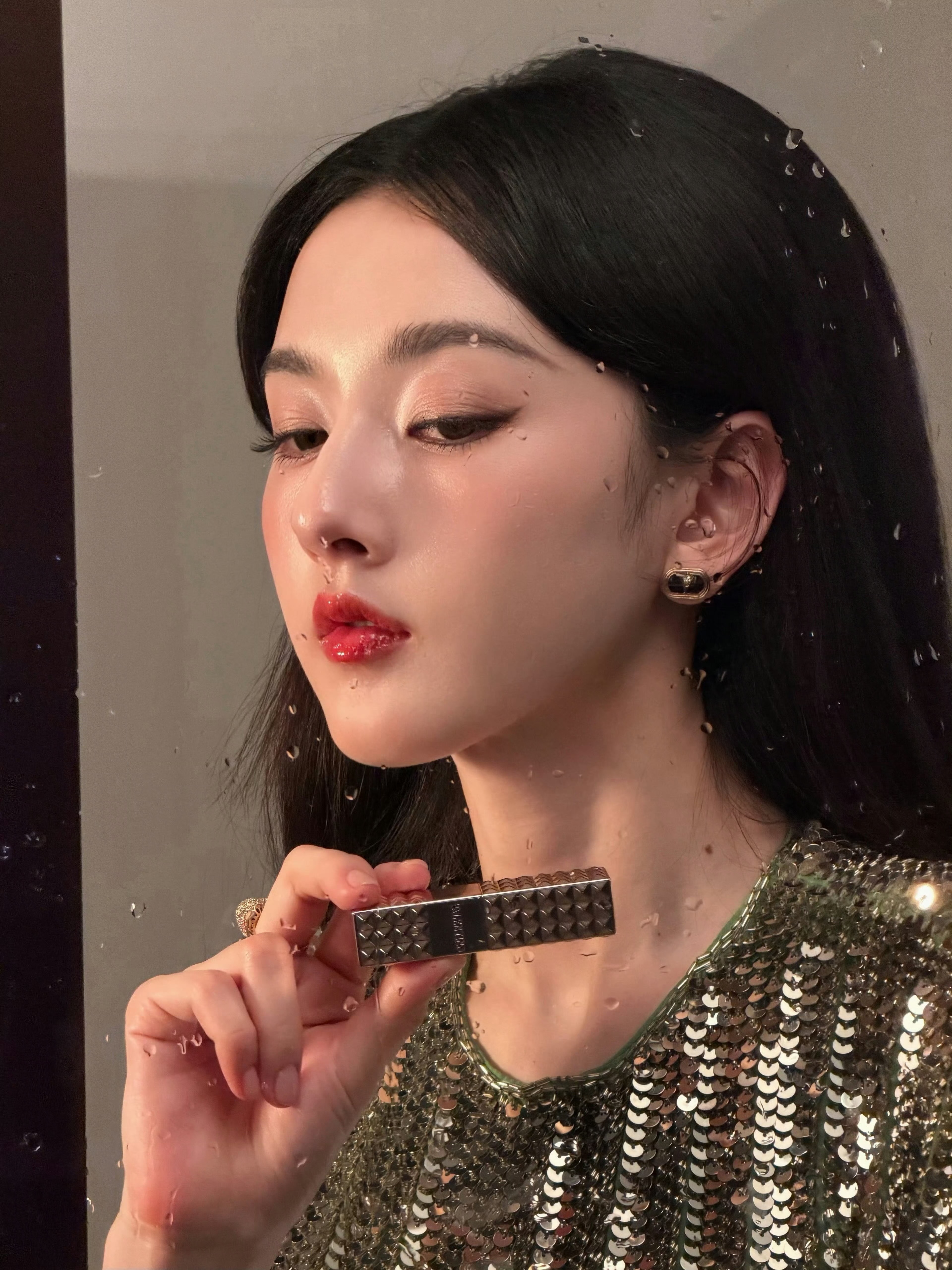“雨后清桃妆”，好水好灵✨宋祖儿 .孙凡清
