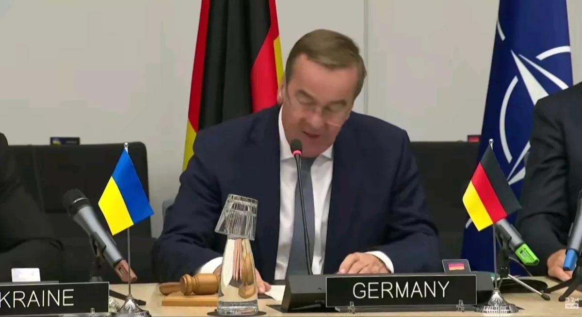 德国将向地中海派遣扫雷舰。

欧洲新闻网报道，当地时间25日，德国防长皮斯托里斯