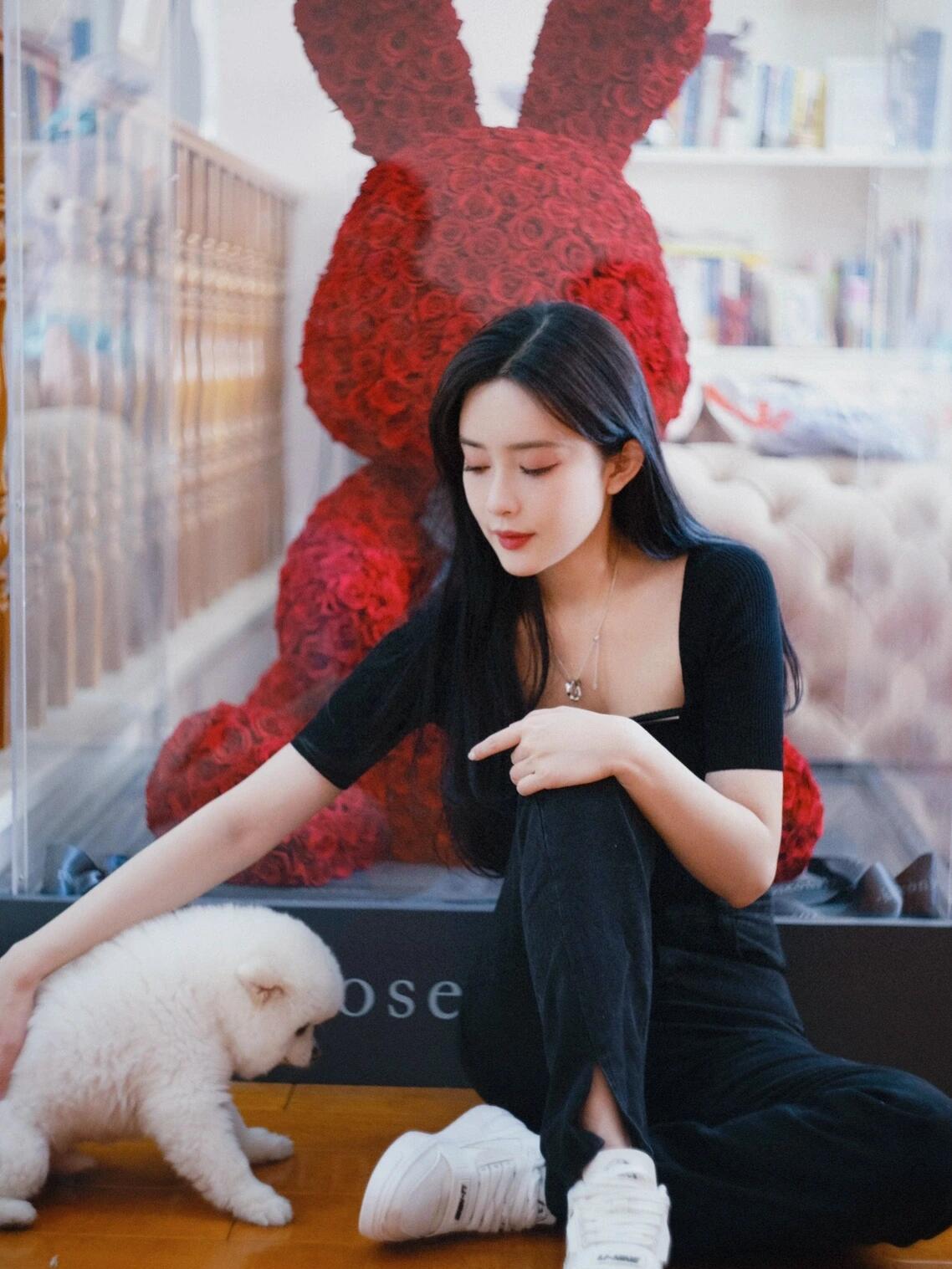 孟子义 🥳美孟收录地 🖤🐰❤️分享一组22年的旧图