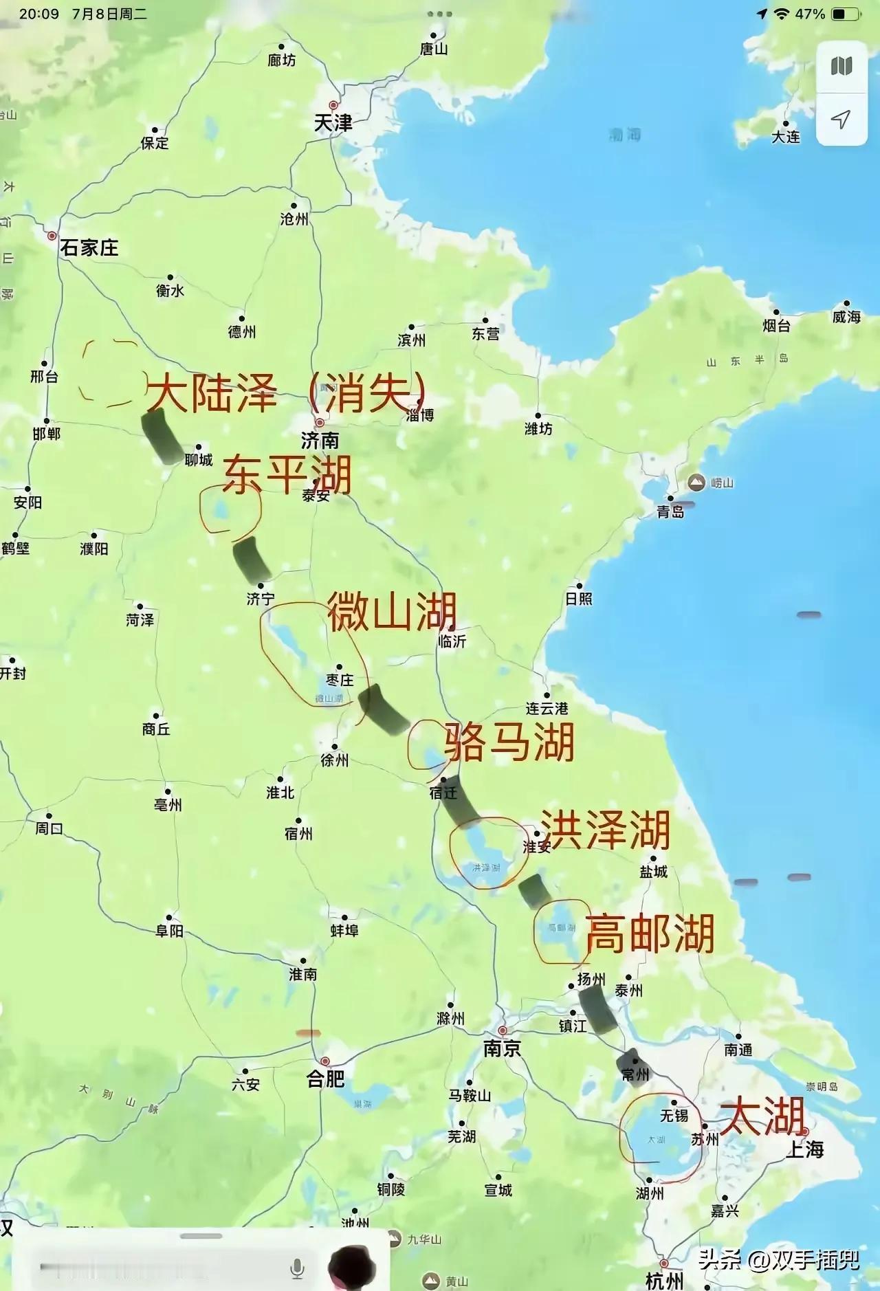 这一条线上都是湖，这里以前是地震带吗？还是说板块交界处，为什么这里的湖泊这么集中