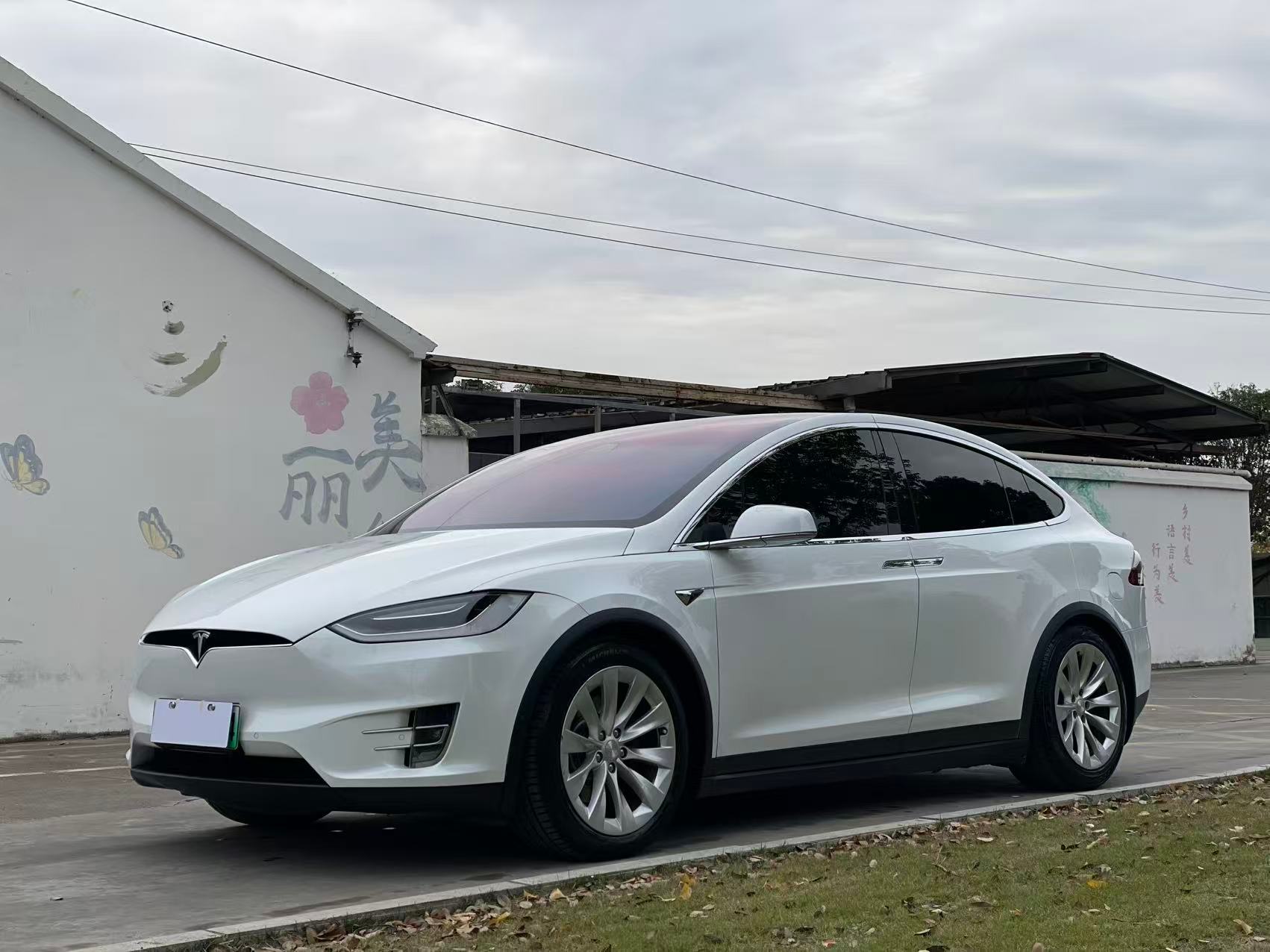 特斯拉Model X 75D，一手开下来，目前价格16万多香不香