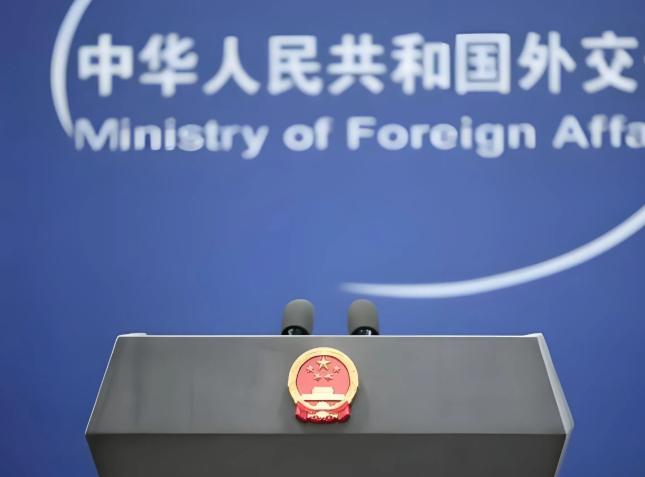 中国的战略已经触摸不透，第一：不管欧盟有多少国；第二：不管北约有多少国；中国一国