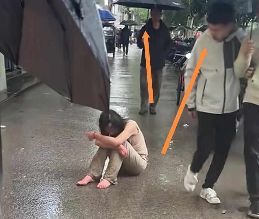 用慈悲之心看世界，到处都是可怜人。
用因果之心看世界，无一不是可怜人。

这究竟