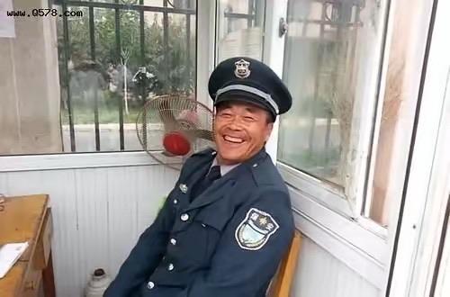 保安薪资微薄，工作时长漫长，若非生活所迫，谁会选择这份工作？保安月薪三千，实属少