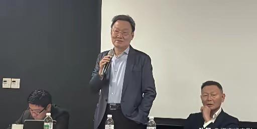 马英九头号智囊苏起曾爆猛料：北京给美台留了三条路，2027年是最后期限，美国已经