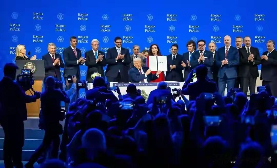 特朗普又要干一件大事，世界三个没想到