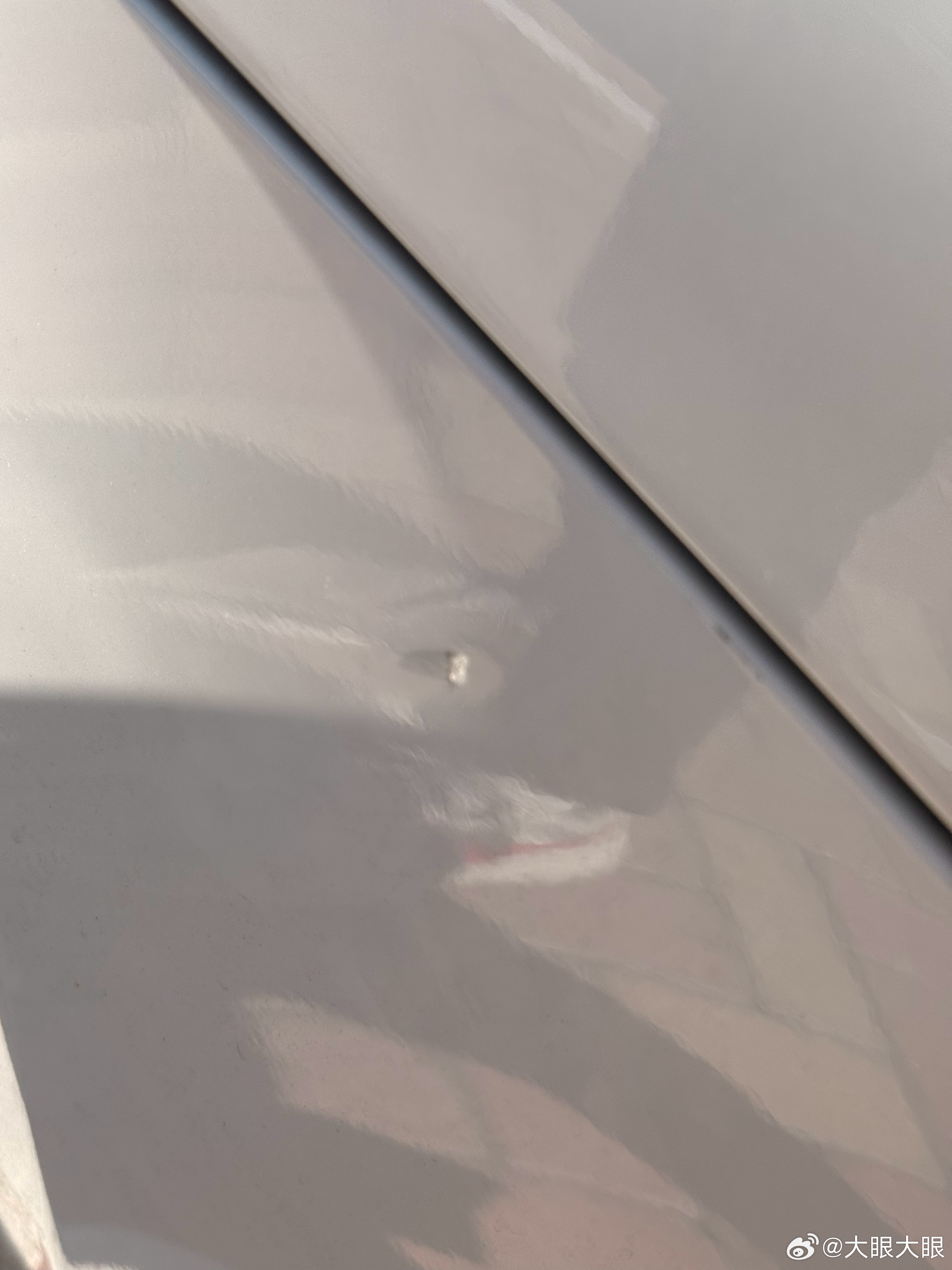 有时候真的很嗨无语一些人开门，直接把我车衣干穿了…磕凹了我都认了，干穿了这开门得