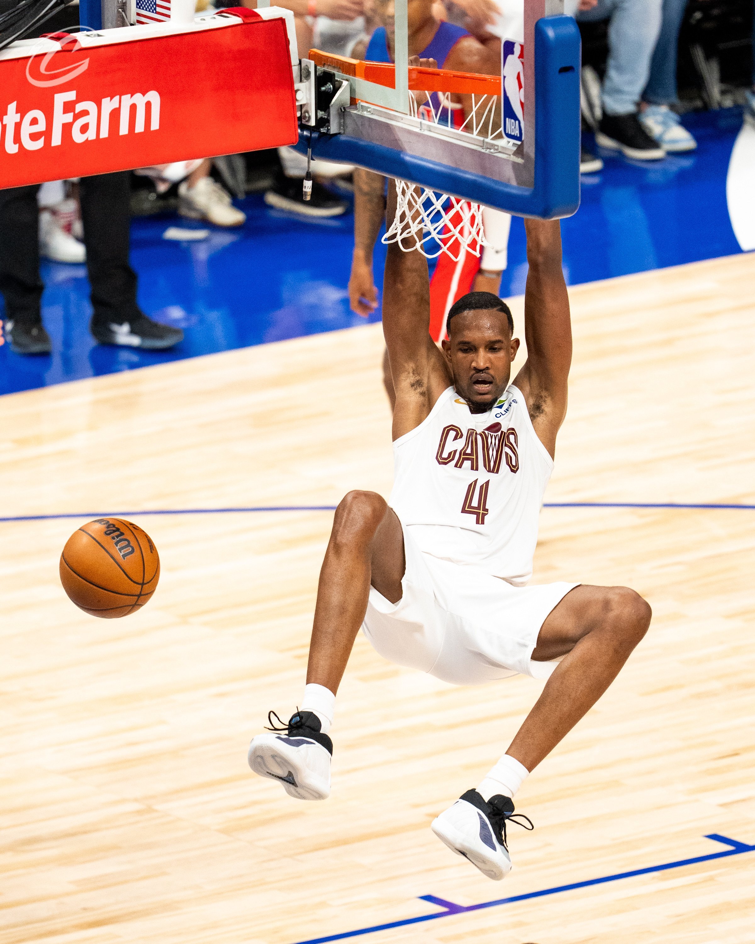 骑士打尼克斯能赢几场？nba