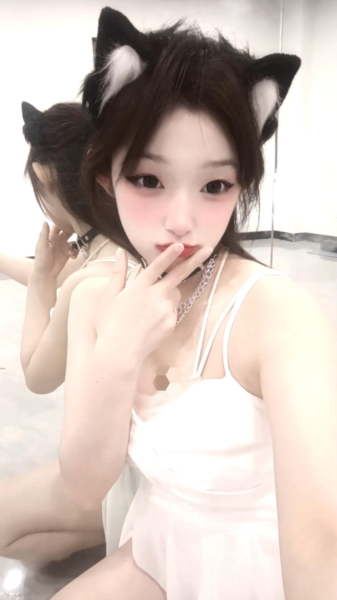 baby kiss kiss