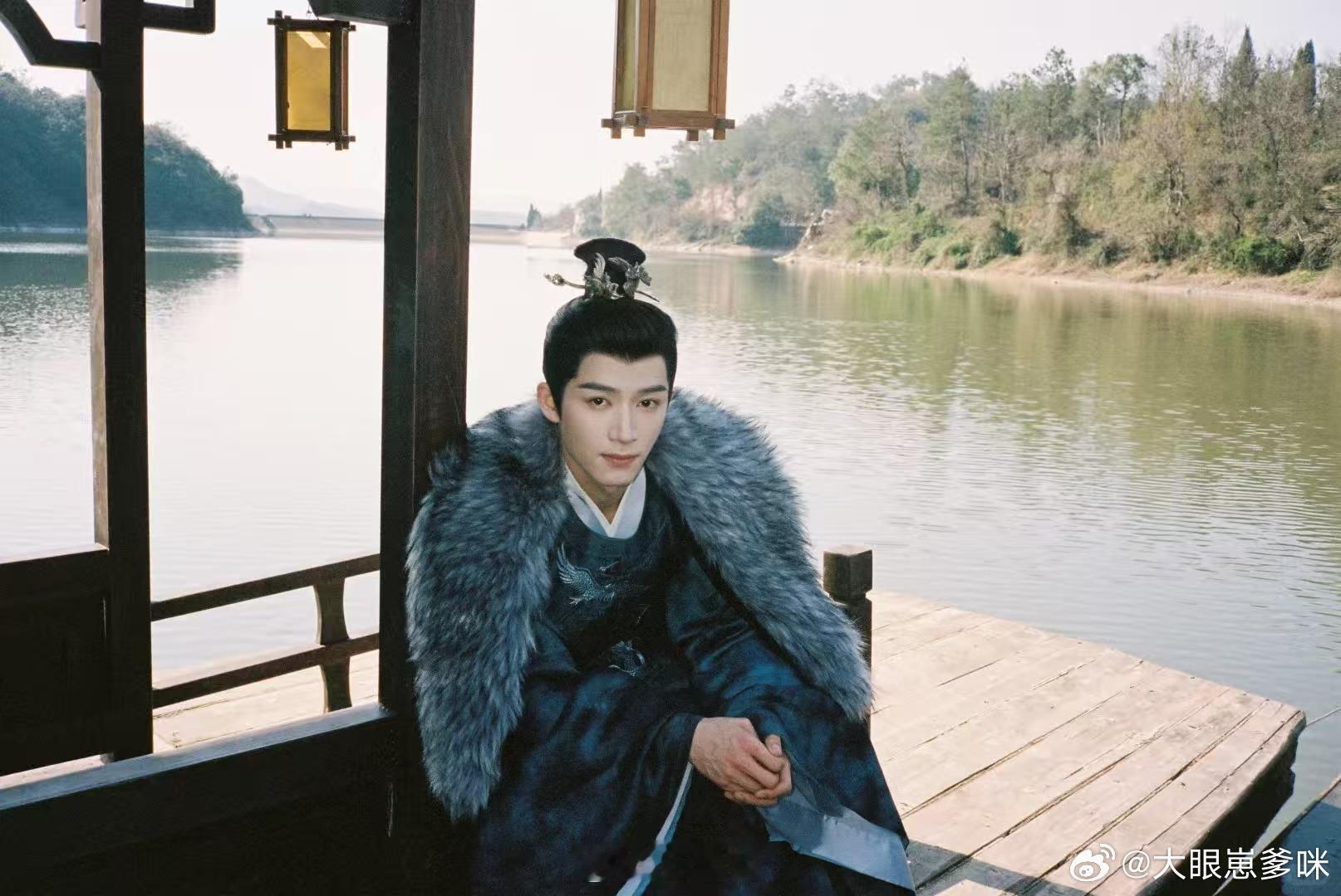 王星越古装免检 他来了他来了带着怀瑾走来了！小孩哥王星越古装焊在身上吧，这张脸天