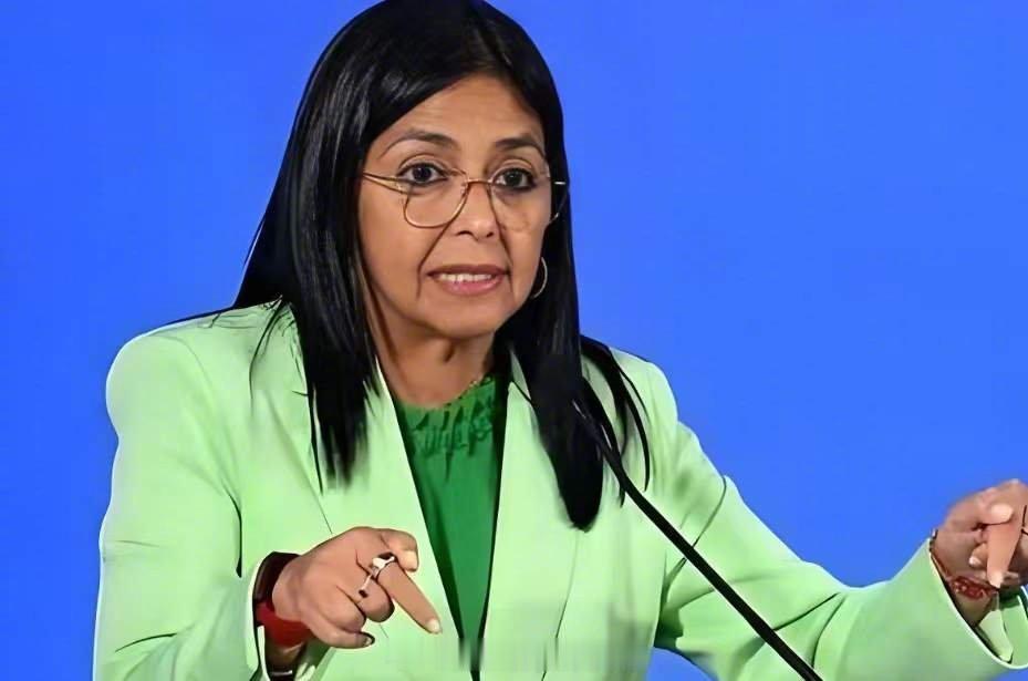 白宫记者晚宴上的枪击事件发生后，委内瑞拉汪精卫代理总统德尔西·罗德里格斯第一时间