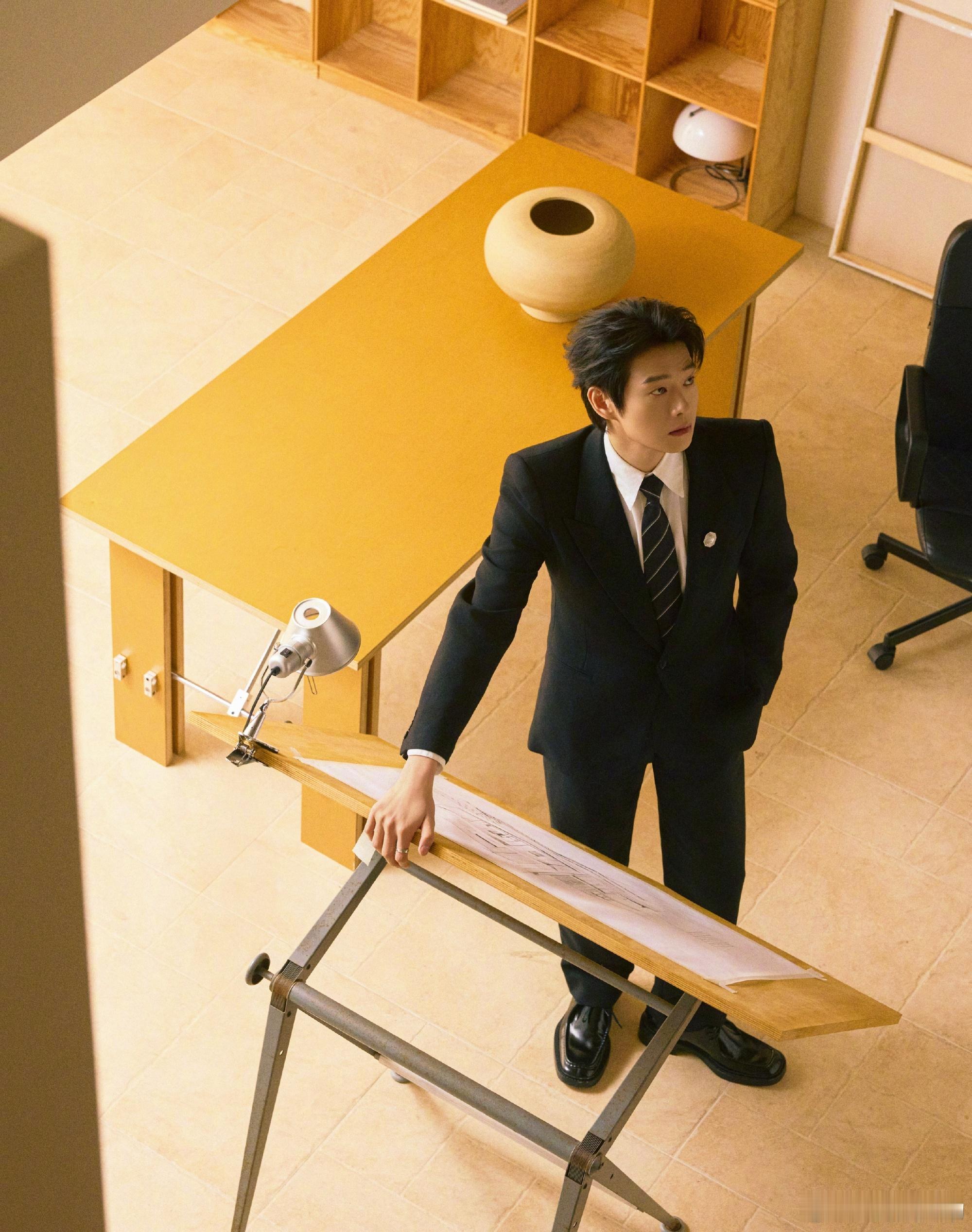 魏大勋回应和闫妮的合作舞台 原来最萌的是现场不知情！魏大勋说上台只顾着完成演唱，