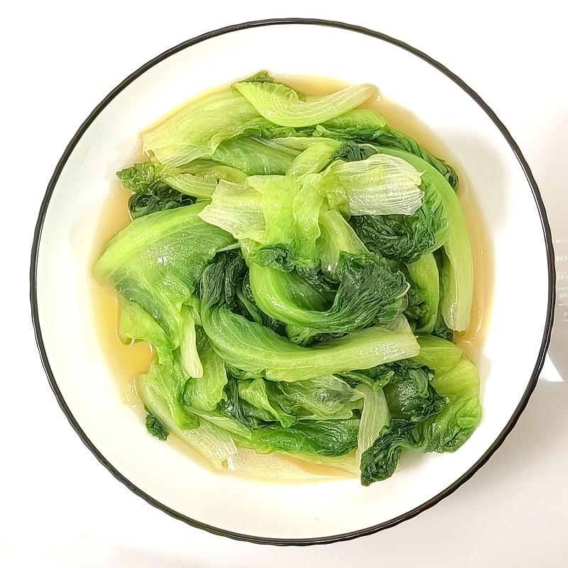 如今下馆子也不再像以往那样有吸引力了，多数餐馆的菜品普遍重油重盐，调味厚重，吃完