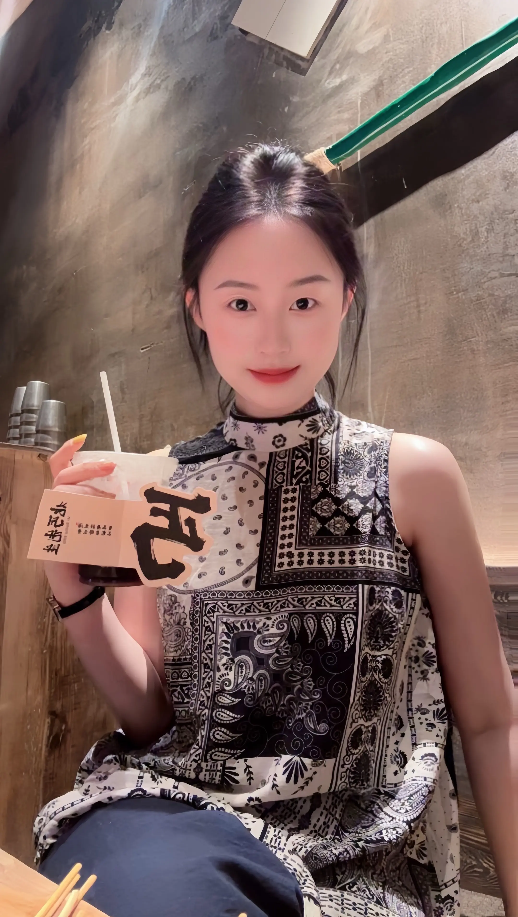我做不到自卑 她就是不如我