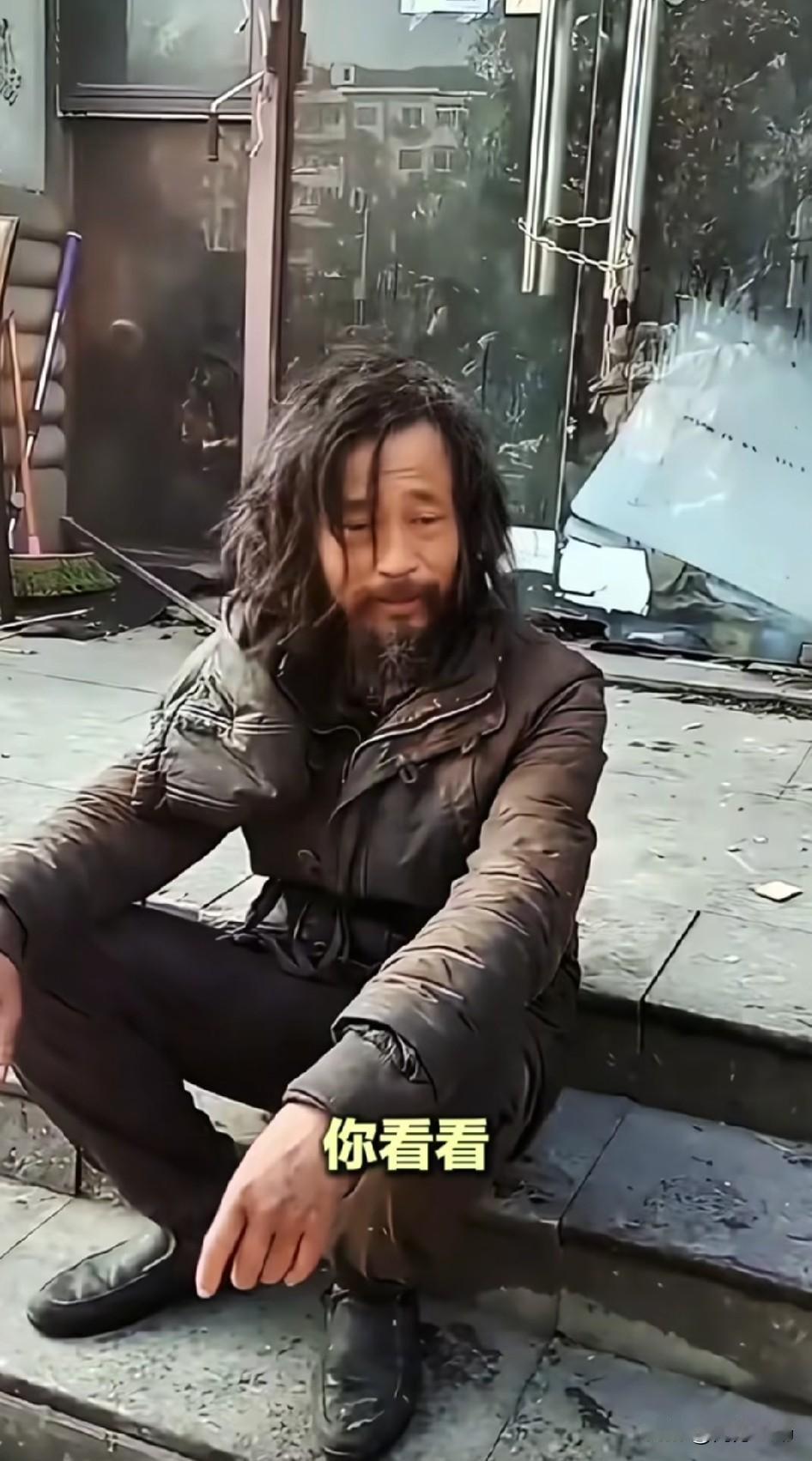 沈巍走红后，日子也过好了，对于一个嗜书如命的人来说，这就是最好的结果。为什么总有