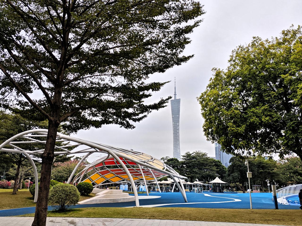 通常，路通财通！地铁一响，黄金万两！有一个地方例外，那就是广州富人区二沙岛。试问