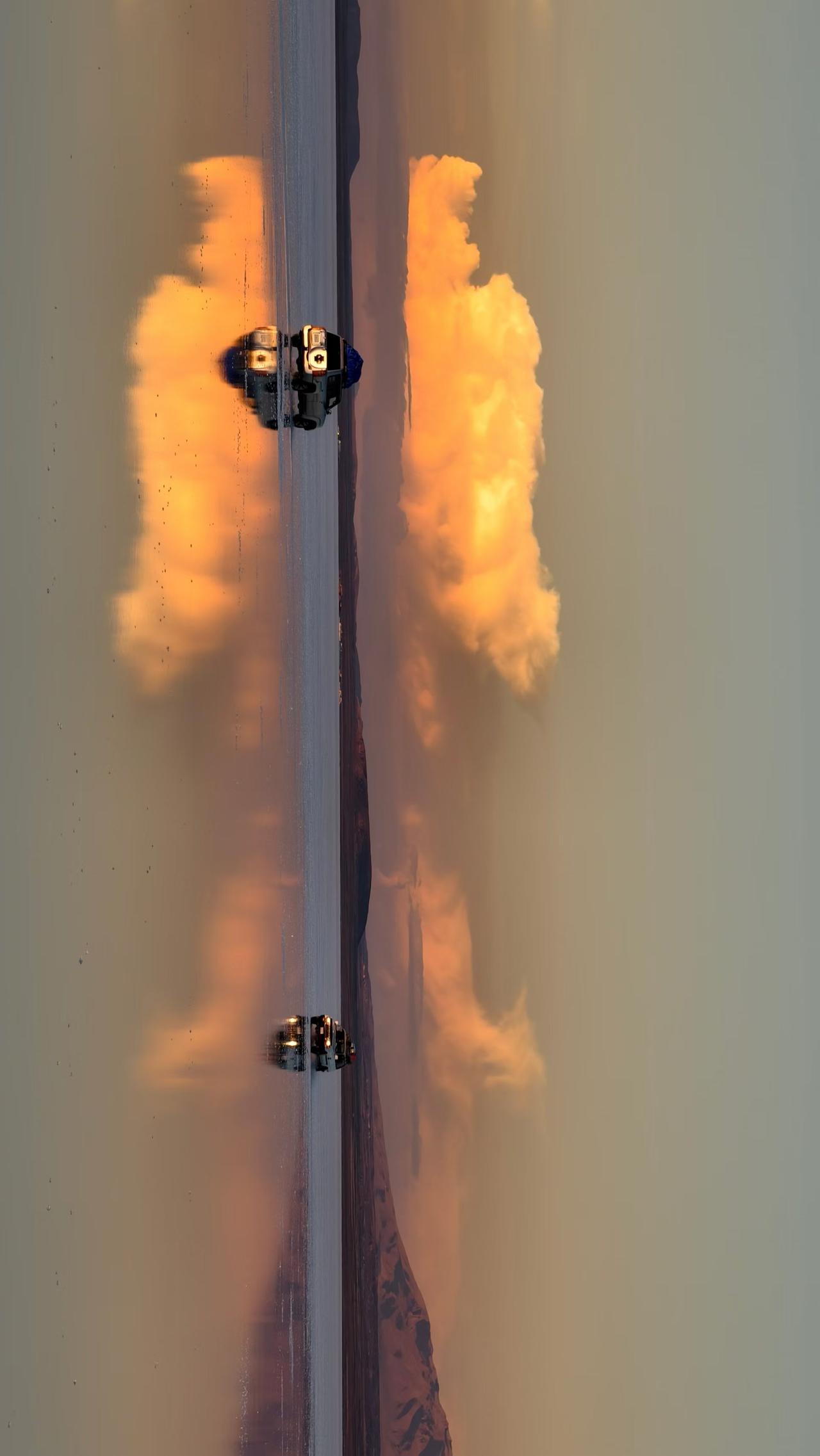 天地作镜，朝暮为伴，愿你笑魇如花，一生纯良，不舍爱与自由。