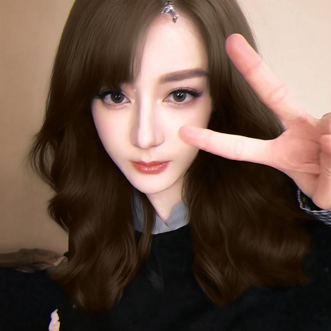 迪丽热巴手机壳手机壳因为最深的还是这个铁锹哈哈哈哈😄当初看到后去get了同款?