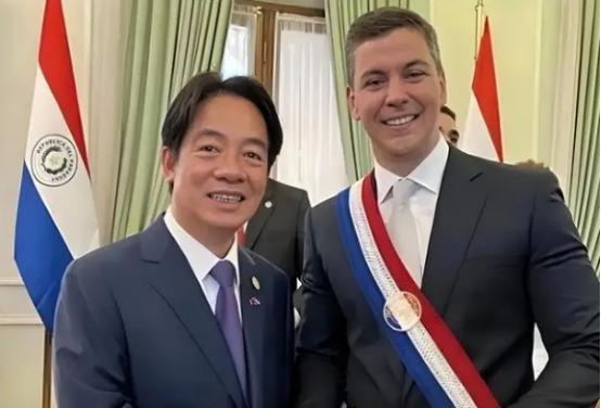 巴拉圭认怂，忙不迭想求松绑，中国却不为所动。10月12日，反制出手，巴拉圭、伯利