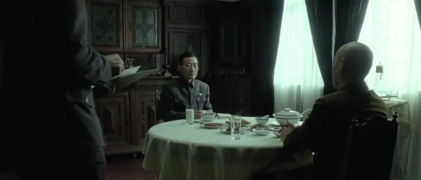 《一九四二》这部电影拍的确实还可以，但我感觉拍的有点太压抑了，很多方面可能不太真