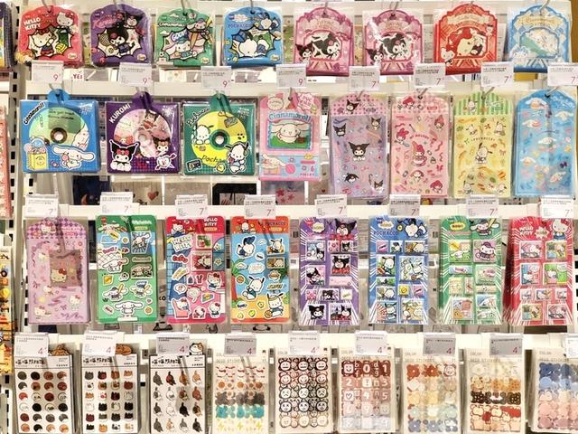 咕卡成为盲盒、手账之后又一新爱好，“10后”也加入其中