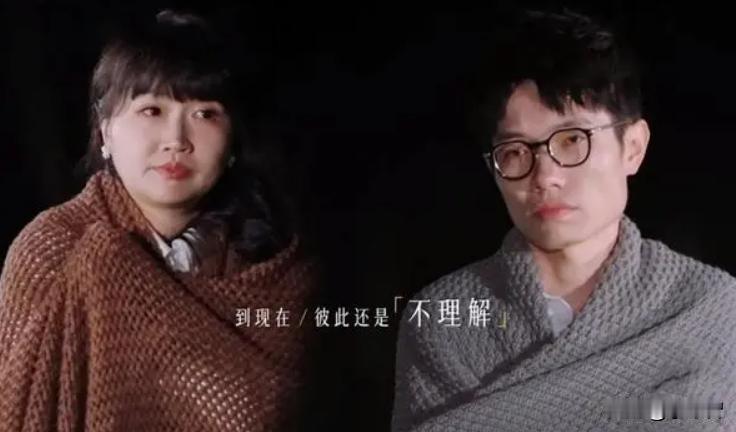 李行亮在娱乐圈名气不大，就算当年是快男选手，也没啥关注度，唱歌还行，长得太差。赛