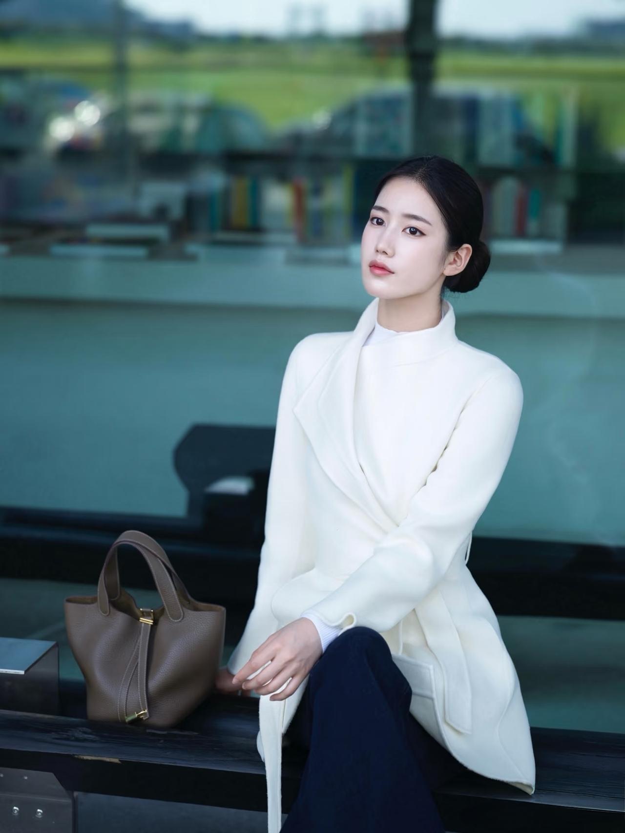 女生如何穿搭看起来时尚更有品味呢