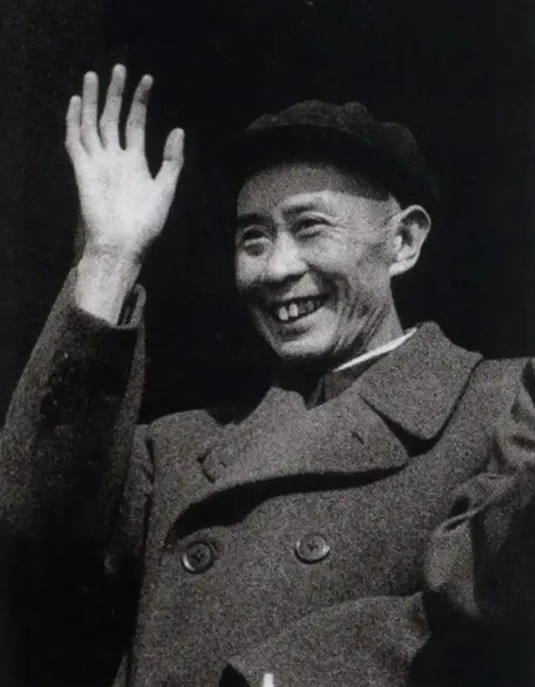 老一辈革命家李井泉故去后，人们发现了一个奇怪的事情，那就是他生前没有出版发行回忆