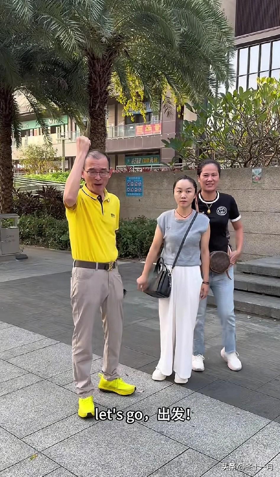 谢浩男爸爸出发了。他带着两个找家的女孩奔赴叶锐聪的认亲宴。今天会有很多的媒体和寻