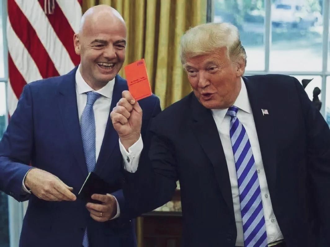 “是红牌说了算，还是我说了算？让红牌见鬼去吧！”特朗普打一个电话，就让被红牌罚下