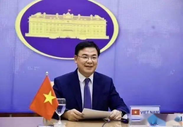 越南终于摊牌了，越南有关部门负责人，直接下了死指令：哪怕砸锅卖铁，那条把国家南北
