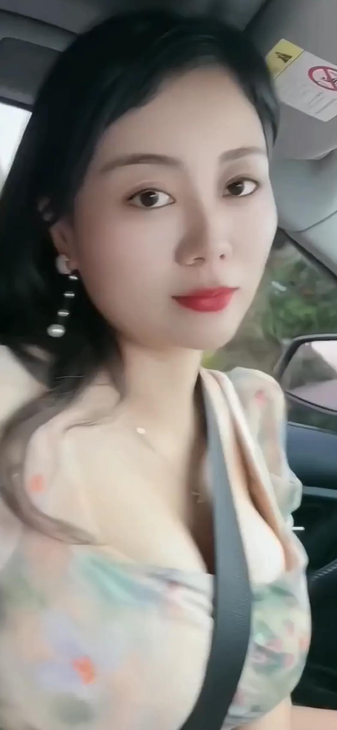 只要想开了，你就会明白。你就是你自己，你痛，痛你自己，你累，累你自己，就算有人同