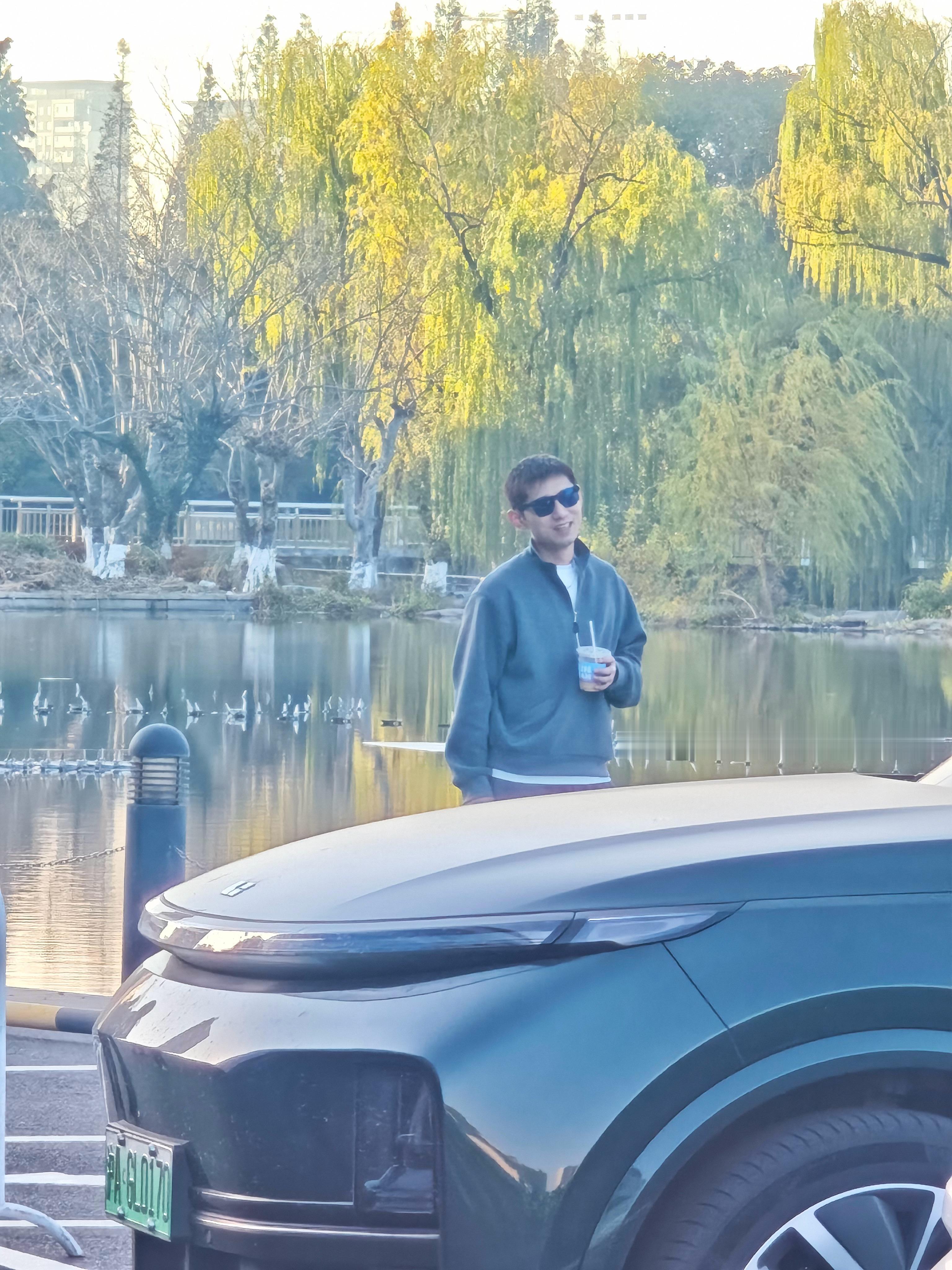 哥哥出现了～好帅好chill拍摄：小酥日记.ʚ 