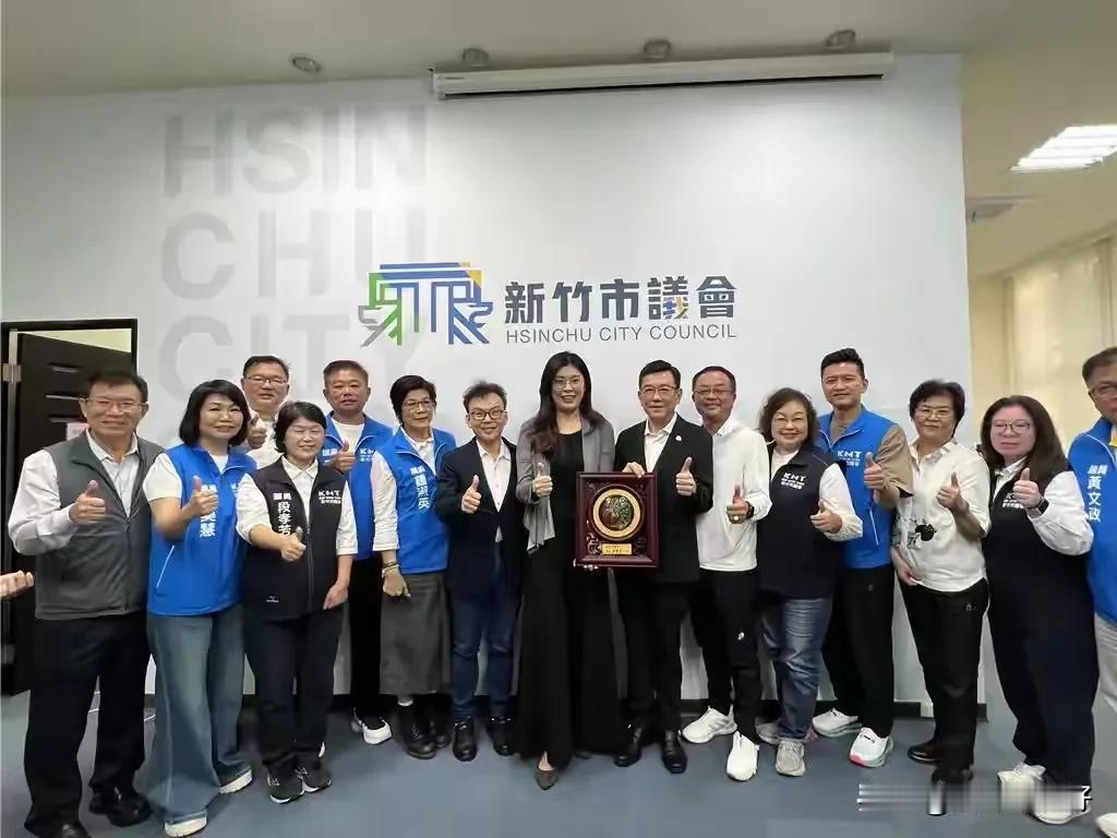 赵少康再批郑丽文：因为她当选很多人退出蓝营

不久前，在6人角逐、两强相争情形下