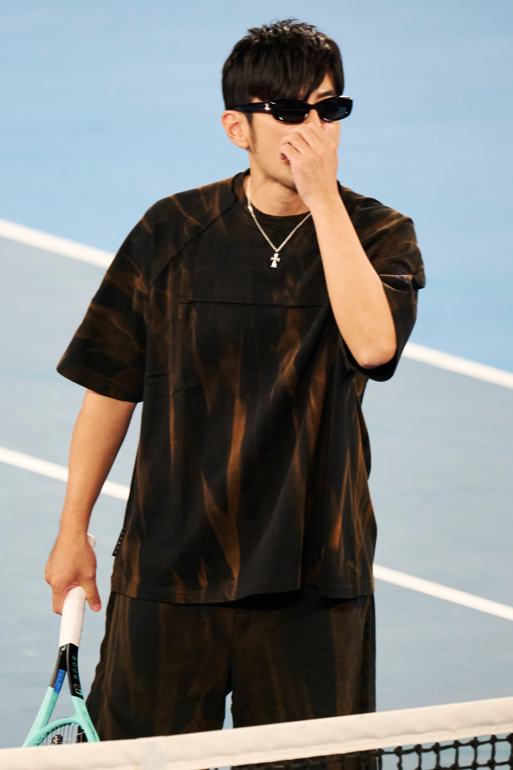 独家视觉｜酷帅酷帅的周杰伦一球致胜，我真的有拍到周杰伦和网球同框哦！分享一组周杰