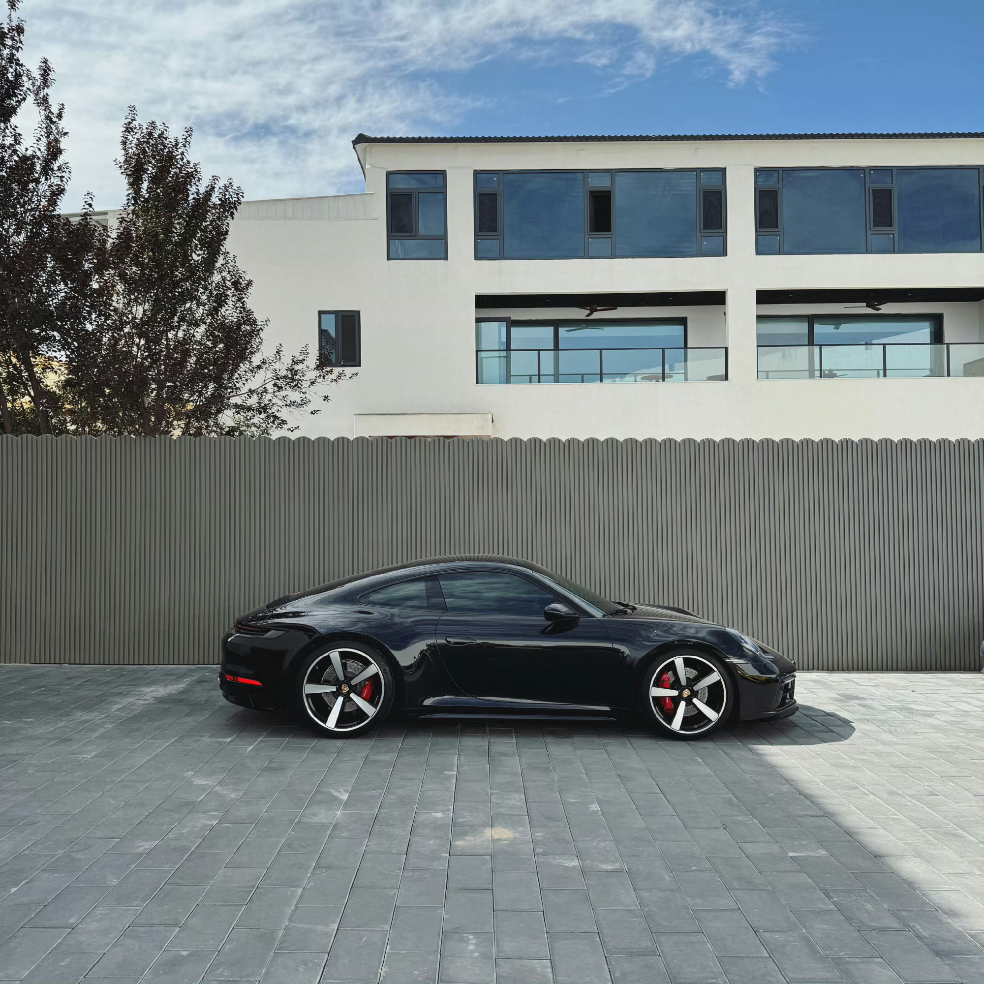 992这一代这真的是稍微降低一点就巨帅