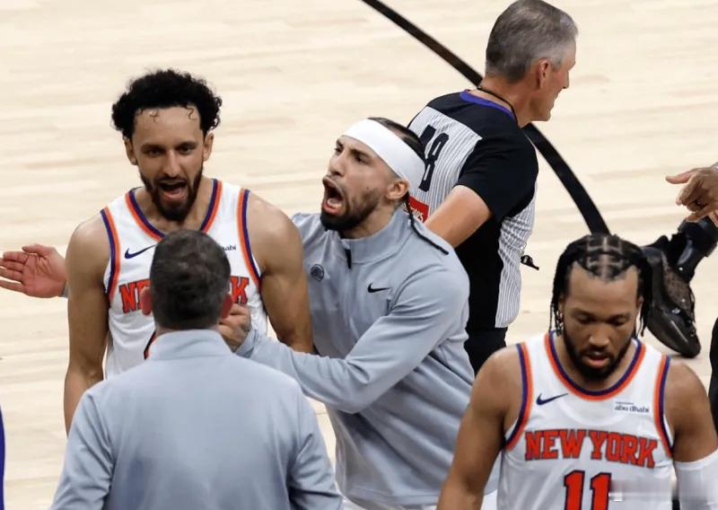 NBA总决赛，尼克斯客场105-95战胜马刺，系列赛大比分1-0领先。赛后，美媒