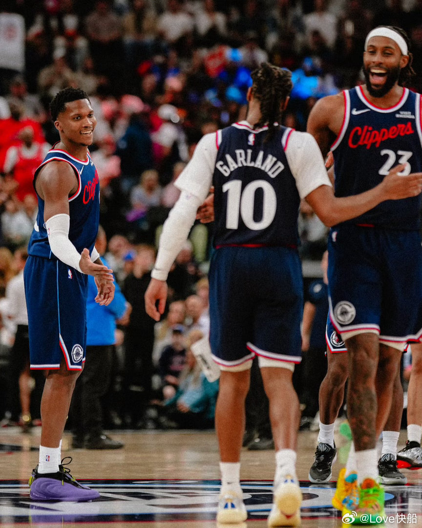 泰伦-卢谈以赛亚·杰克逊替补出场的表现：“我不知道他能在低位背打身材矮小的防守球