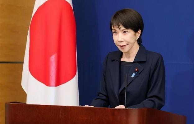 7月6日12时01分，中国一枚巨浪导弹直接从日本头顶呼啸而过。战略核潜艇向太平洋