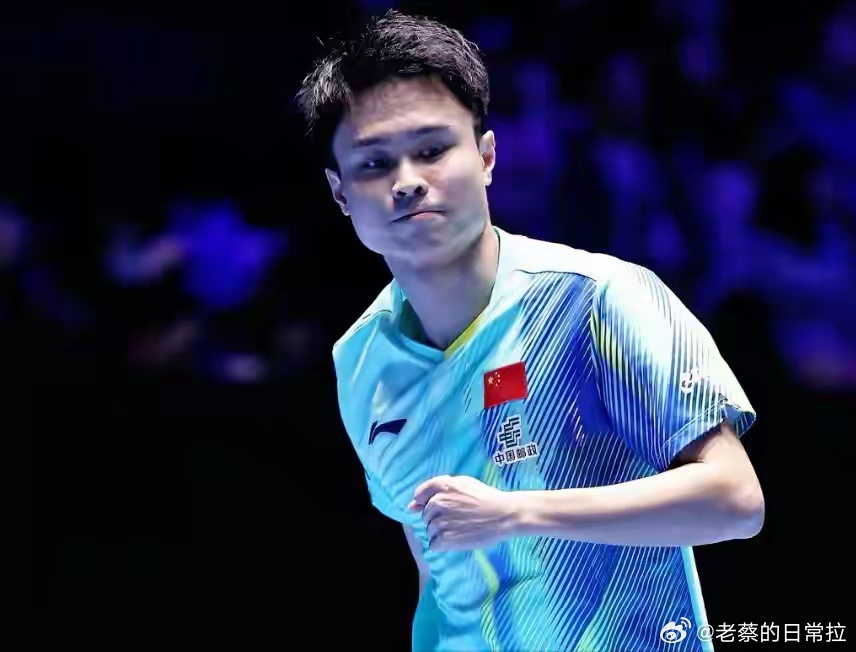 北京时间3月10日，WTT重庆冠军赛男单赛场，国乒首位出局选手诞生：全锦赛男单冠
