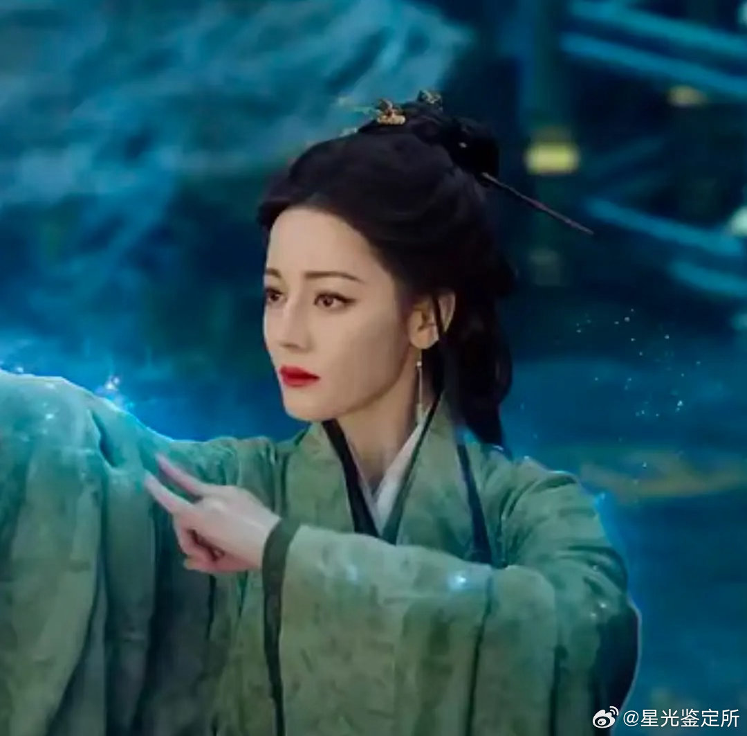 迪丽热巴现在的黑粉也是全网遍布了，原因是什么呢？ 