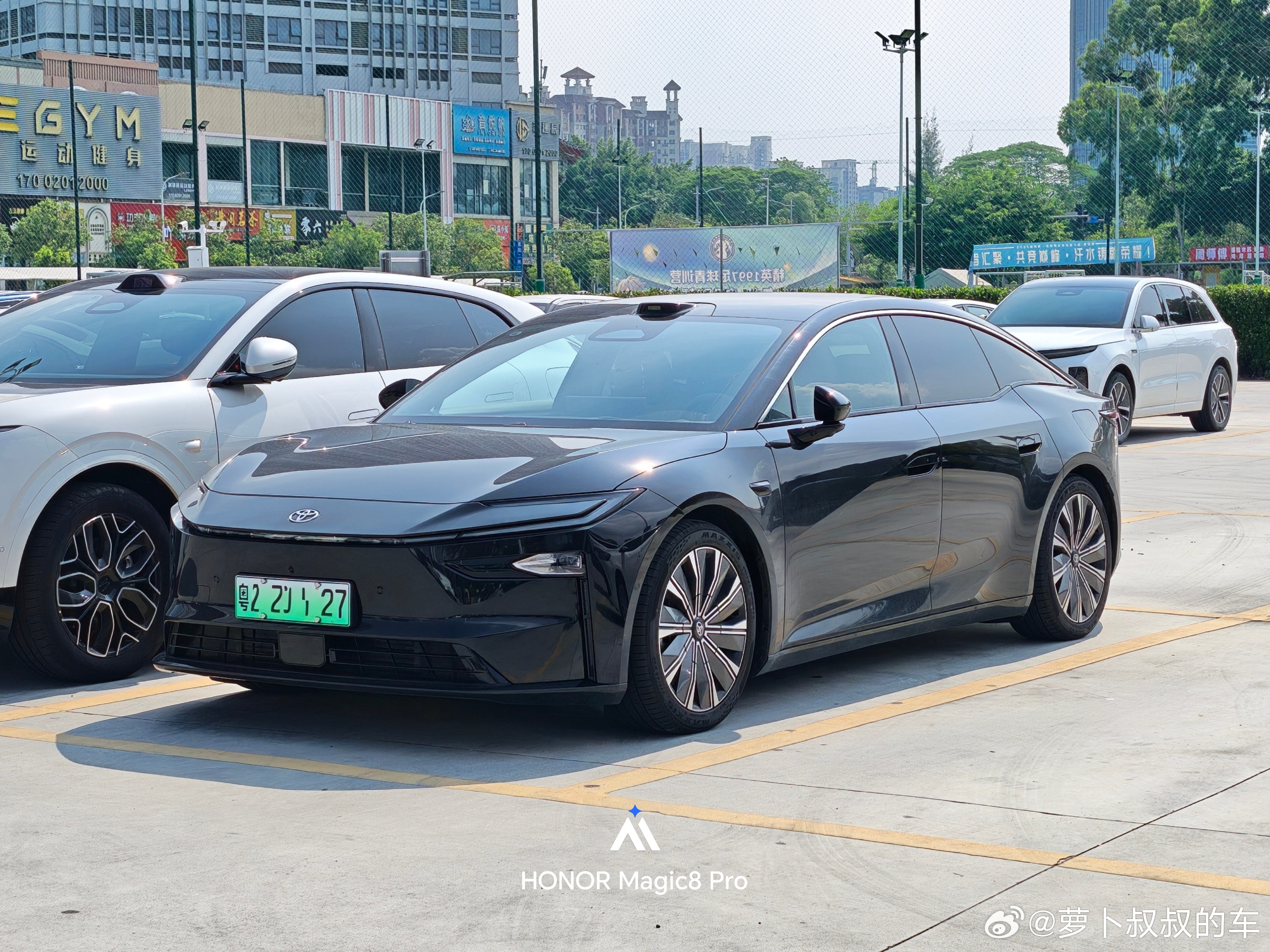 跟朋友聊到铂智7的顶配，为什么没有四驱，为什么没有专属的配色，为什么不像通用那样