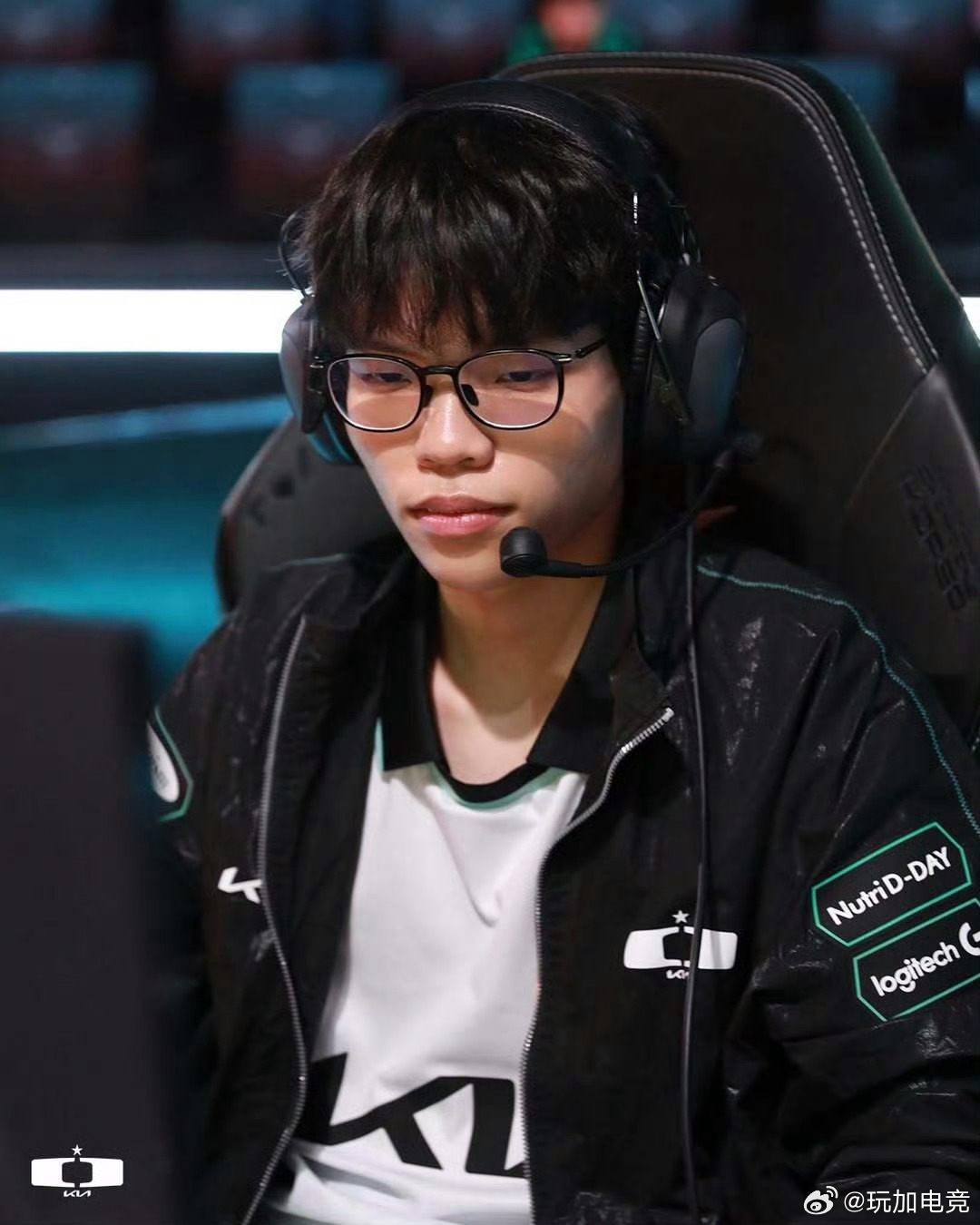 玩加专访 我们将采访到DK的Siwoo选手，大家有什么想问的问题吗关于生活和比赛