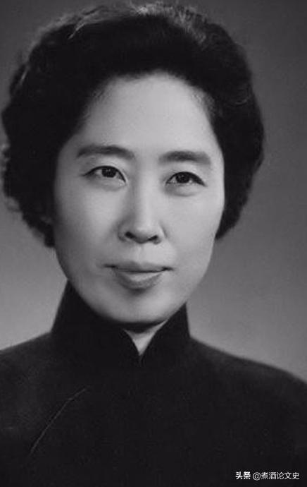 1979年王光美出狱，没人敢沾边，唯独他主动上门，一句话让她崩溃大哭！
1979