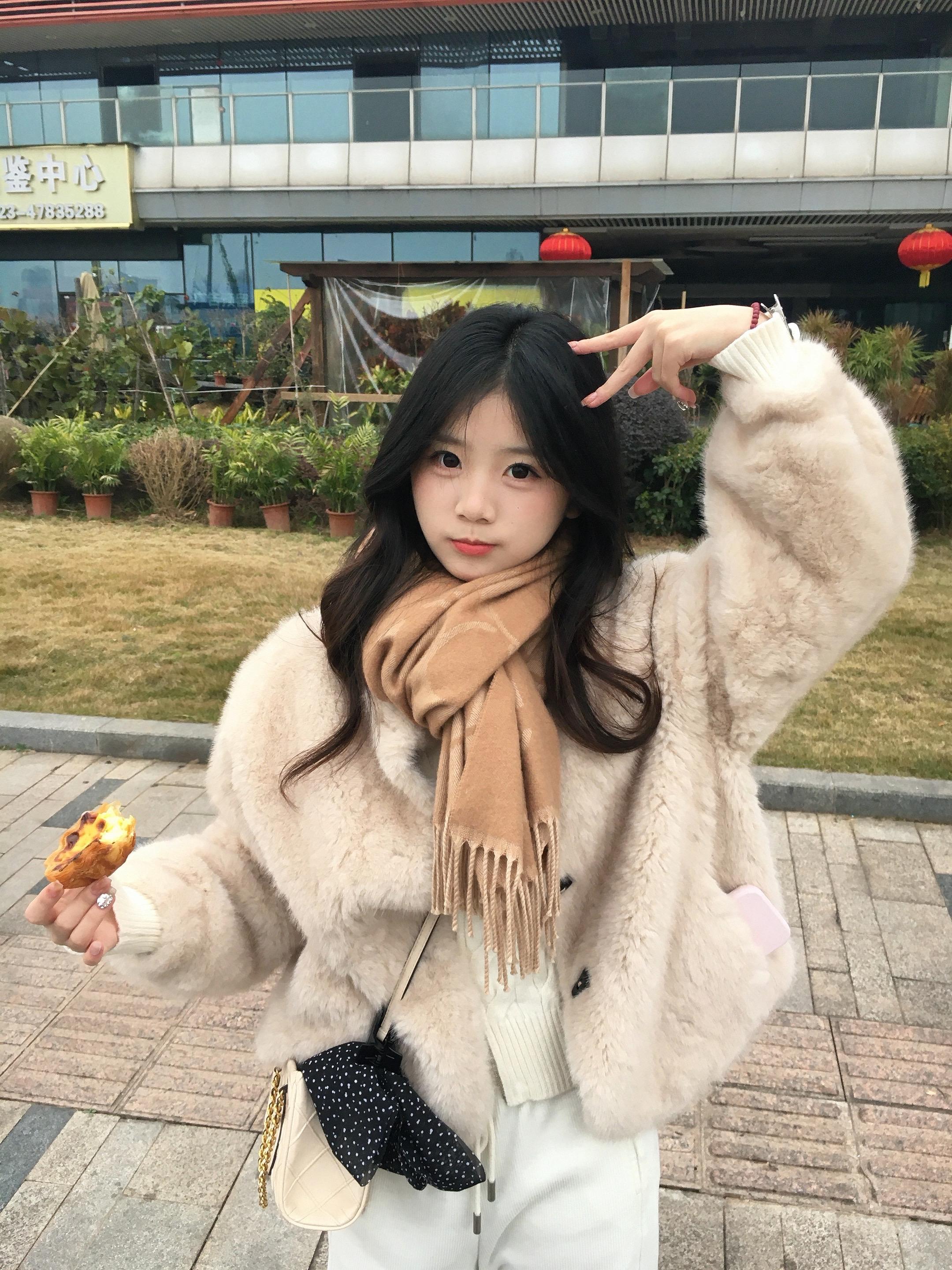 人总是把轻易得到的东西弃若敝履