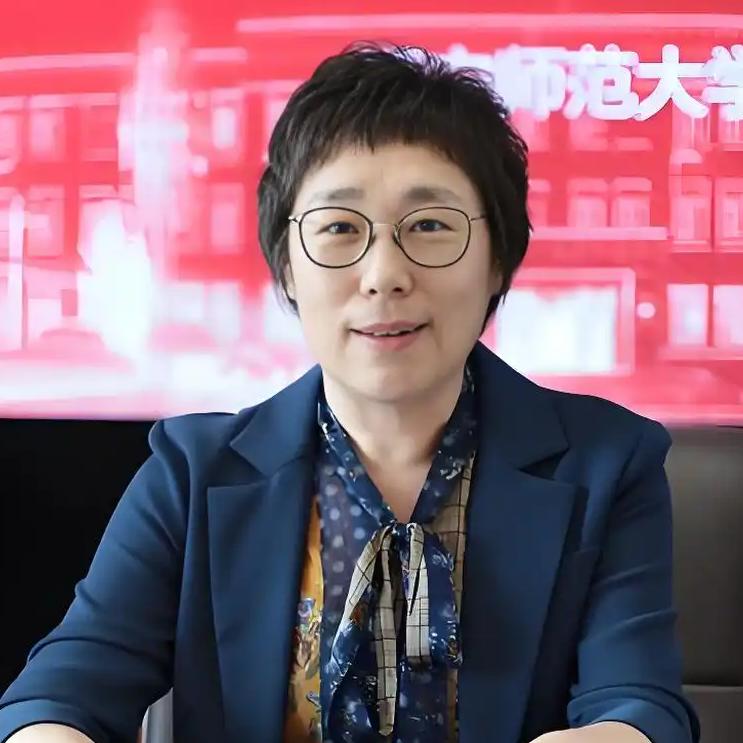 全国人大代表、辽宁师范大学党委书记刘宏在接受采访时，就加强校园餐安全监管提出关键