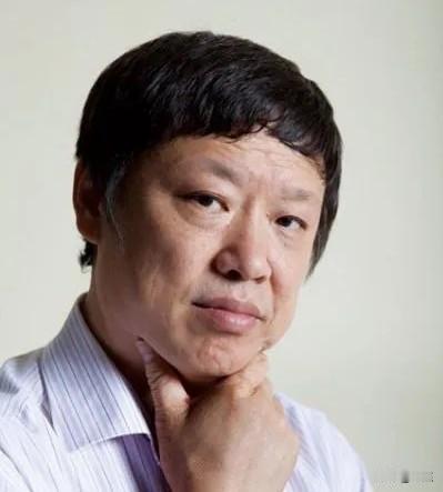 以前大家总调侃胡锡进是“骑墙派”，但这次我要尊称他一声“老胡”。

只因这次老胡