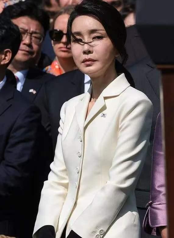 金建希案二审法官离奇死亡！虽然有遗书，但对于原因，乃至金建希案件，只字未提，事情