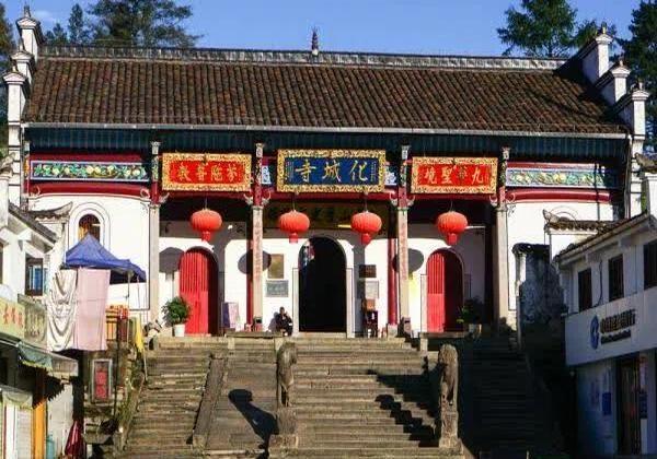 七千多万！一亿多！这年头，寺庙居然也这么赚钱？！我一个朋友，在网上看到份榜单，说