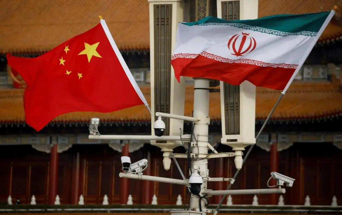 中国跟伊朗进行了沟通，
北京时间3月24日，伊朗一通电话直接打给了中国，其目的很